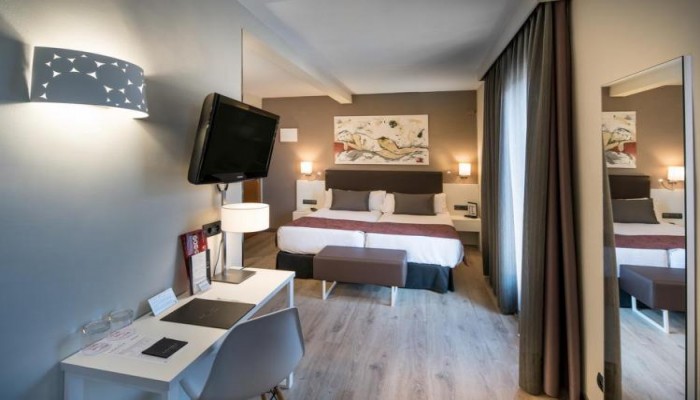 Hotel Catalonia Castellnou poza 32