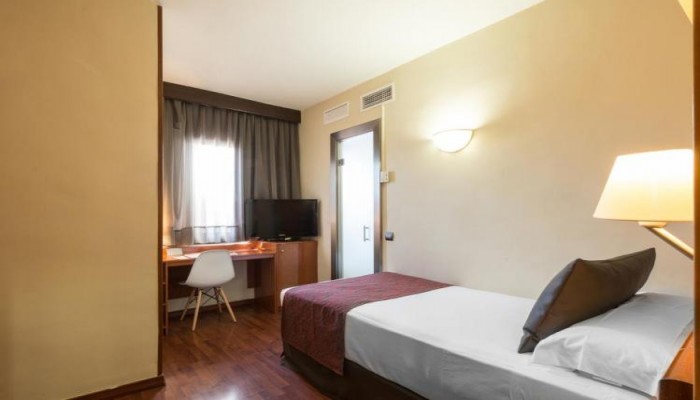 Hotel Catalonia Castellnou poza 23