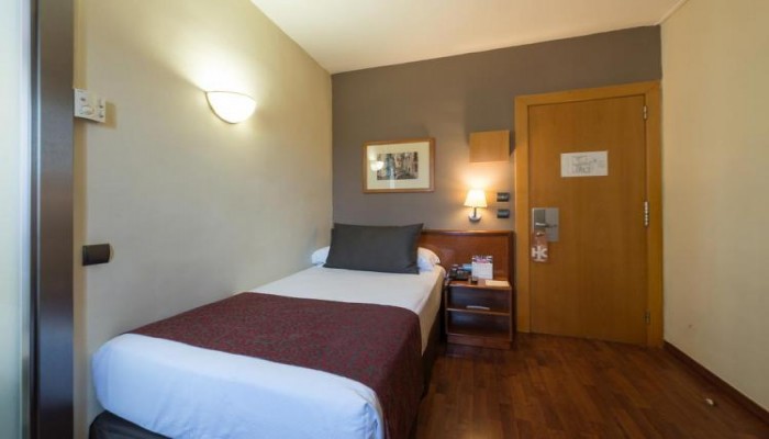 Hotel Catalonia Castellnou poza 24
