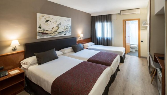 Hotel Catalonia Castellnou poza 16