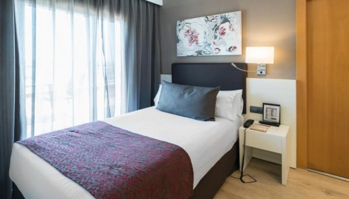 Hotel Catalonia Castellnou poza 20