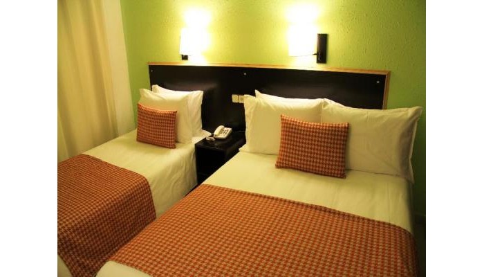 Hotel Htop Bcn City poza 3