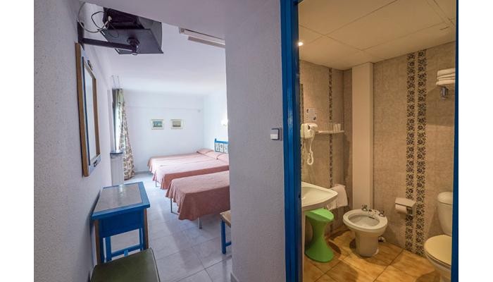 Hotel Checkin Garbí poza 7