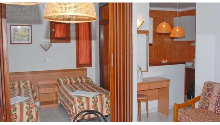 Hotel Apartamentos Del Rey poza 0