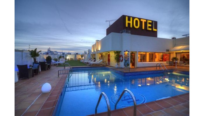 Hotel Royal Plaza poza 13