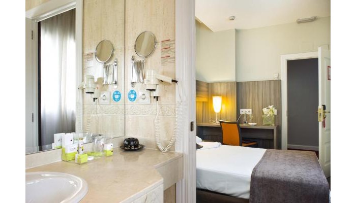 Hotel Serrano poza 1