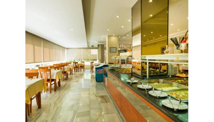 Hotel Monarque El Rodeo poza 5