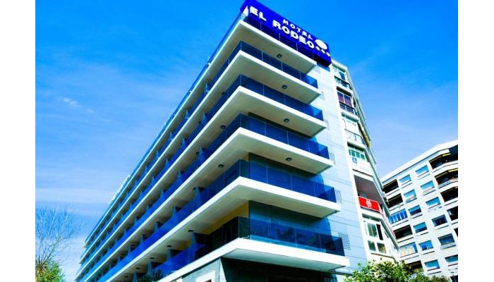 Hotel Monarque El Rodeo poza 1