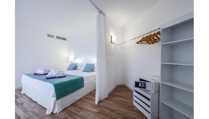 Hotel Fergus Style Cala Blanca Suites poza 13