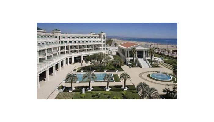 Las Arenas Balneario Resort poza 1